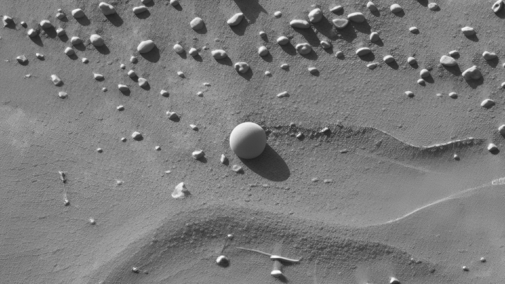 The sphere upscaled four time original size (click for larger image)