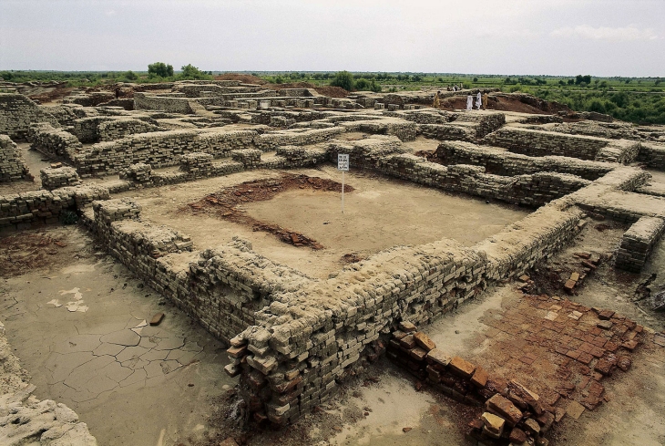 Similar brick-like ruin on Earth (click for larger image)
