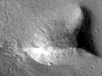Symmetrical multi-sided pyramid on Martian surface – Pyramid five